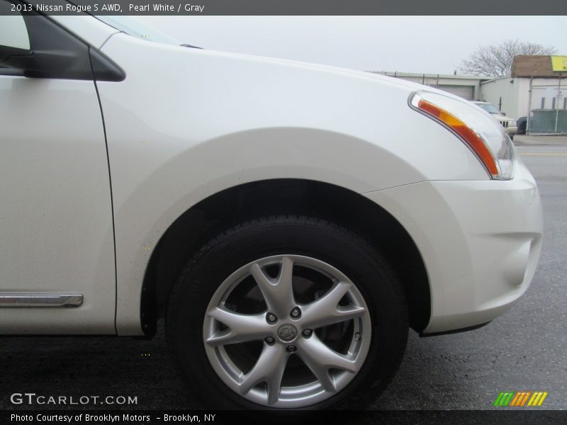 Pearl White / Gray 2013 Nissan Rogue S AWD