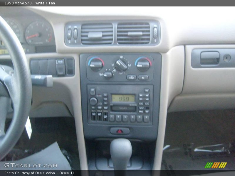 White / Tan 1998 Volvo S70