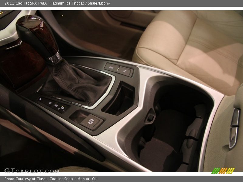 Platinum Ice Tricoat / Shale/Ebony 2011 Cadillac SRX FWD