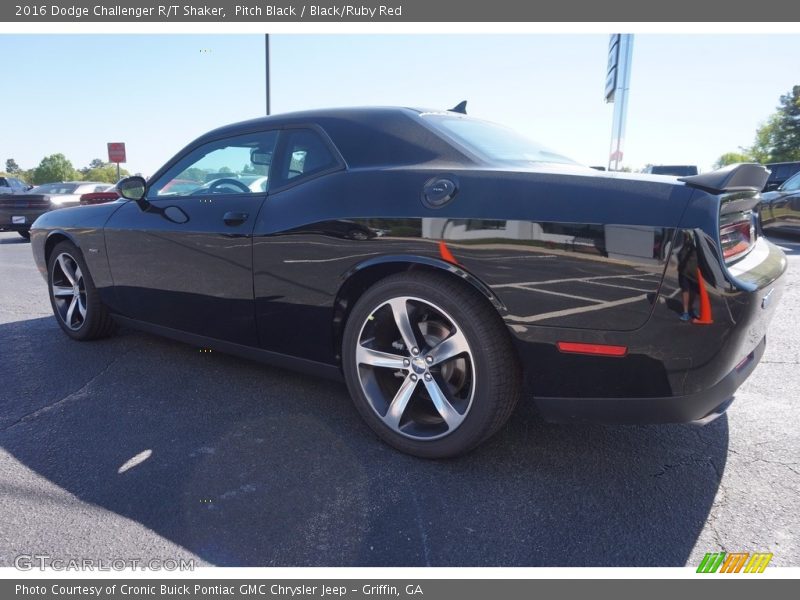 Pitch Black / Black/Ruby Red 2016 Dodge Challenger R/T Shaker