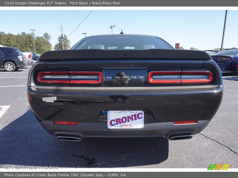 Pitch Black / Black/Ruby Red 2016 Dodge Challenger R/T Shaker