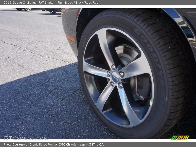 Pitch Black / Black/Ruby Red 2016 Dodge Challenger R/T Shaker