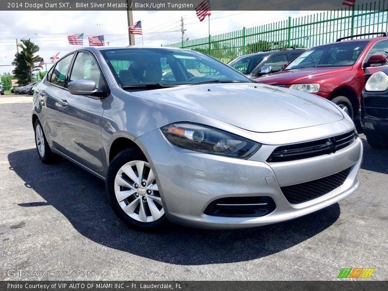 Front 3/4 View of 2014 Dart SXT