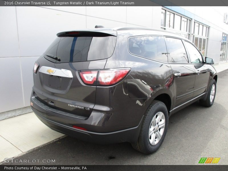 Tungsten Metallic / Dark Titanium/Light Titanium 2016 Chevrolet Traverse LS
