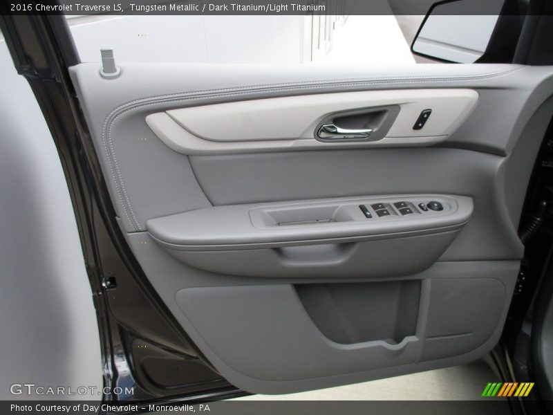 Tungsten Metallic / Dark Titanium/Light Titanium 2016 Chevrolet Traverse LS