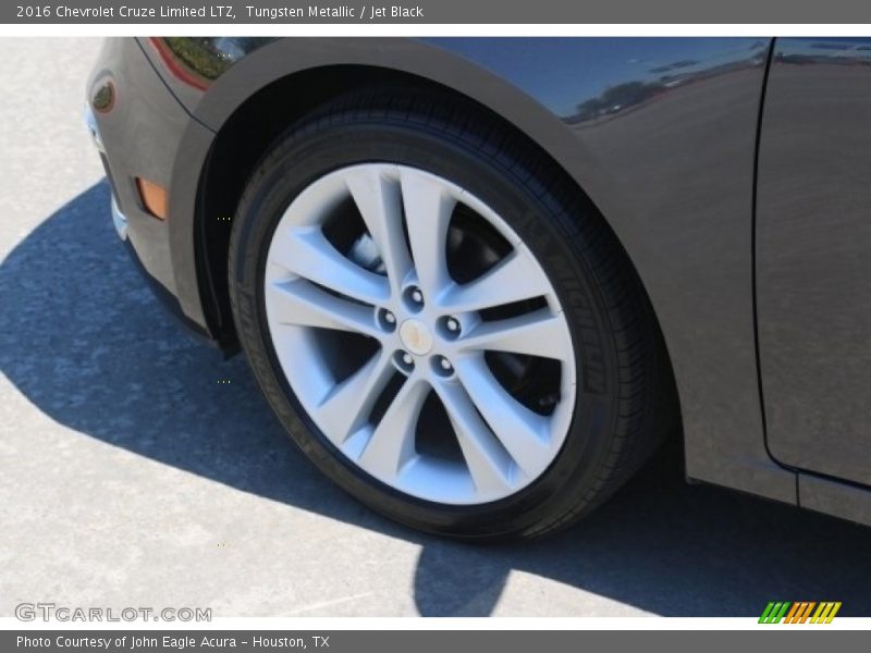 Tungsten Metallic / Jet Black 2016 Chevrolet Cruze Limited LTZ