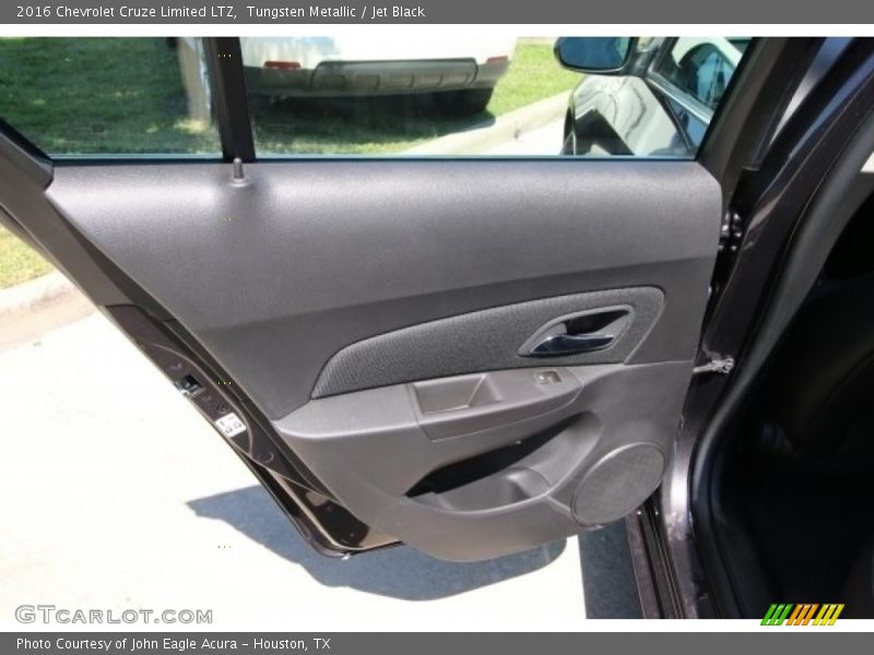 Tungsten Metallic / Jet Black 2016 Chevrolet Cruze Limited LTZ