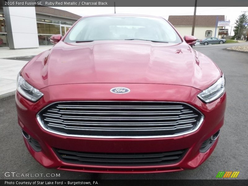 Ruby Red Metallic / Charcoal Black 2016 Ford Fusion SE