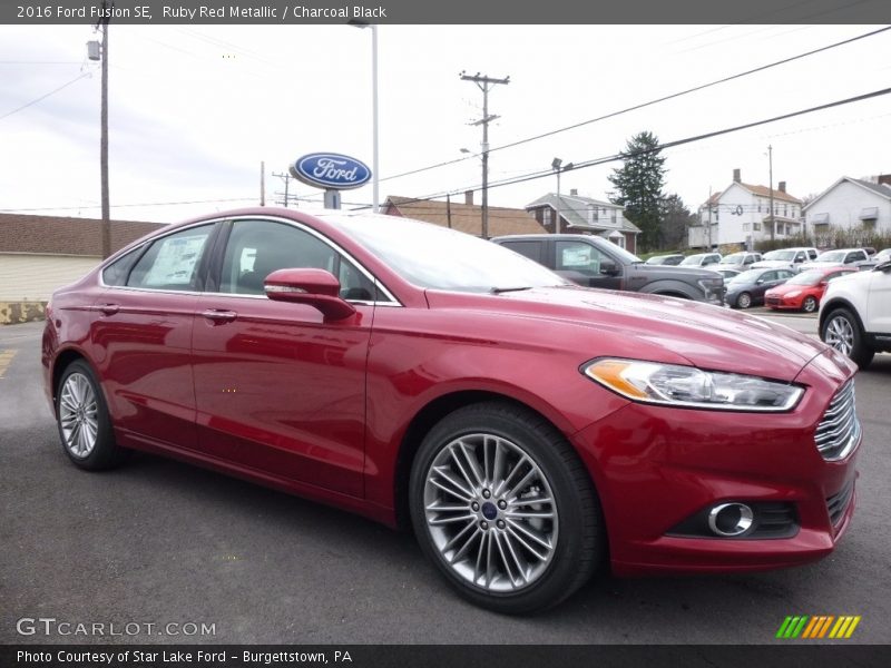 Ruby Red Metallic / Charcoal Black 2016 Ford Fusion SE