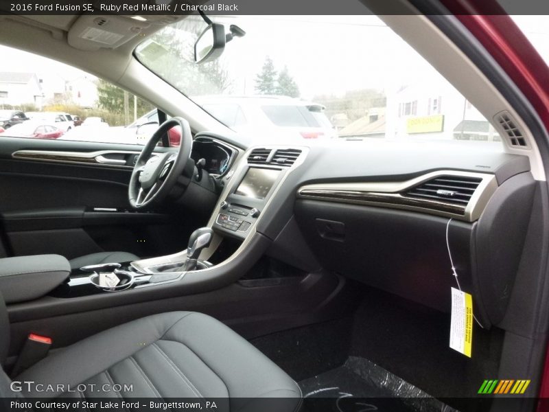 Ruby Red Metallic / Charcoal Black 2016 Ford Fusion SE