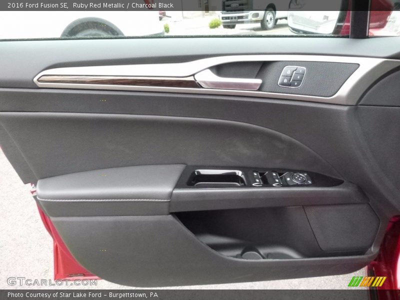 Ruby Red Metallic / Charcoal Black 2016 Ford Fusion SE