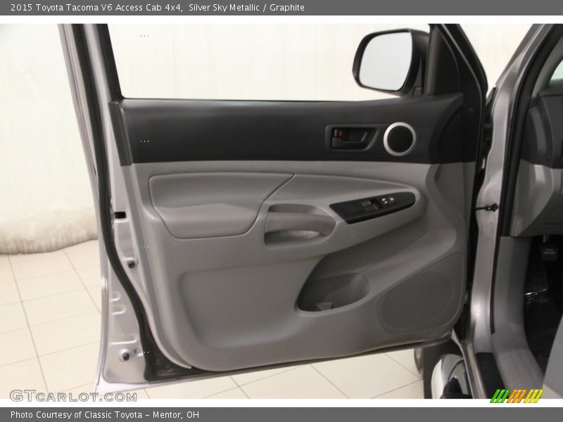 Silver Sky Metallic / Graphite 2015 Toyota Tacoma V6 Access Cab 4x4