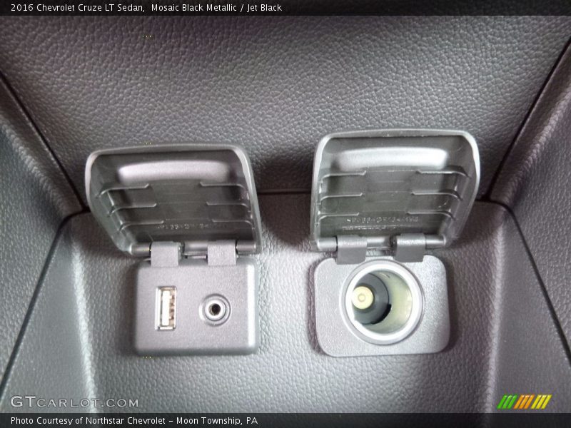 Mosaic Black Metallic / Jet Black 2016 Chevrolet Cruze LT Sedan