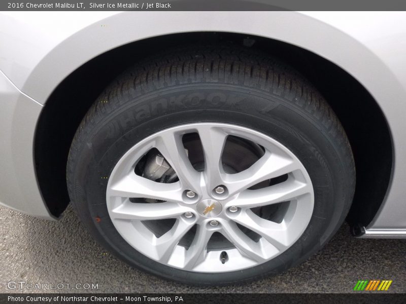 Silver Ice Metallic / Jet Black 2016 Chevrolet Malibu LT