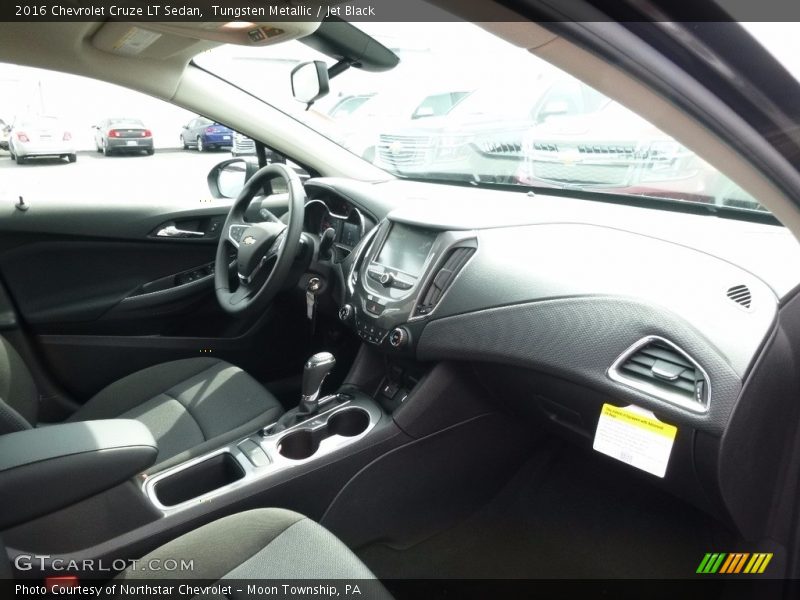 Tungsten Metallic / Jet Black 2016 Chevrolet Cruze LT Sedan