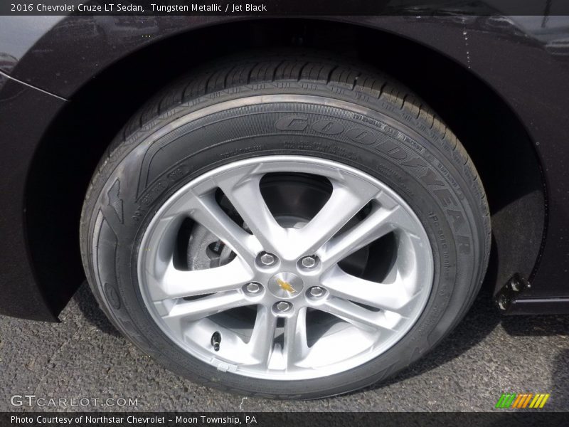 Tungsten Metallic / Jet Black 2016 Chevrolet Cruze LT Sedan