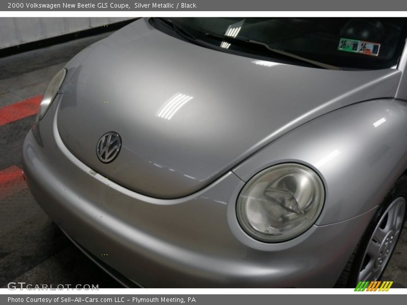 Silver Metallic / Black 2000 Volkswagen New Beetle GLS Coupe