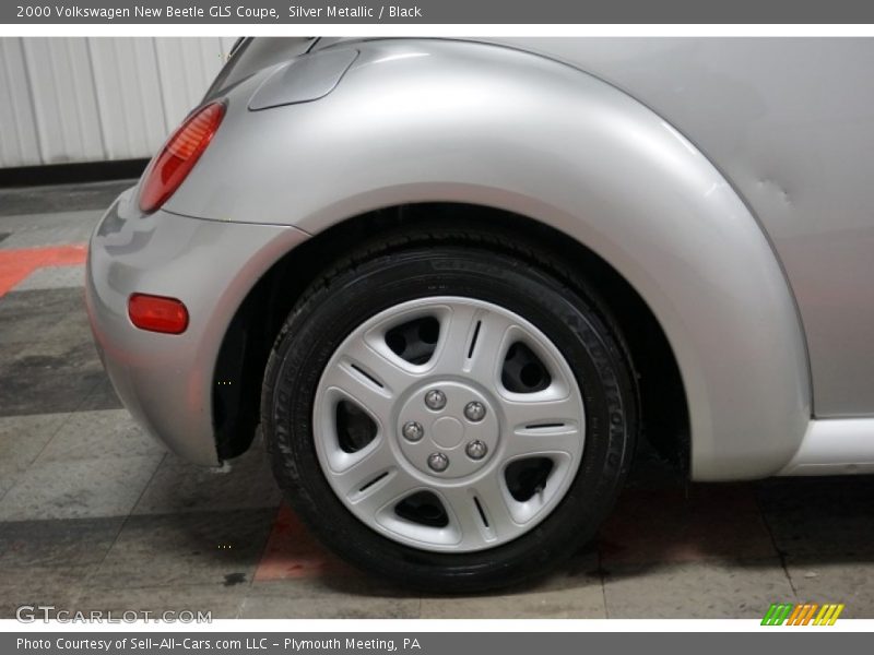 Silver Metallic / Black 2000 Volkswagen New Beetle GLS Coupe