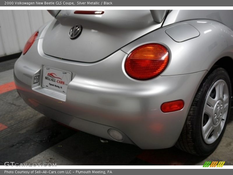 Silver Metallic / Black 2000 Volkswagen New Beetle GLS Coupe