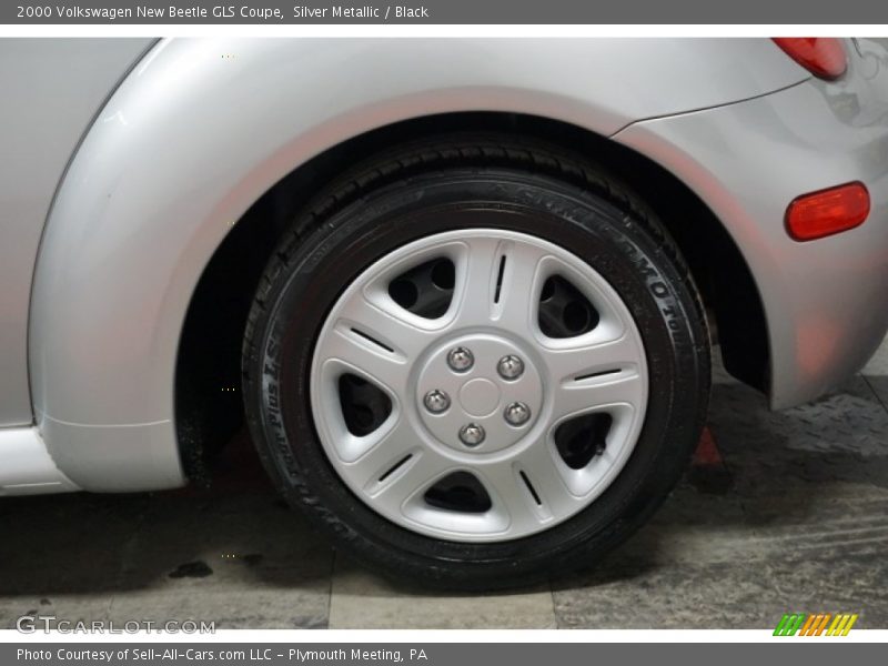 Silver Metallic / Black 2000 Volkswagen New Beetle GLS Coupe