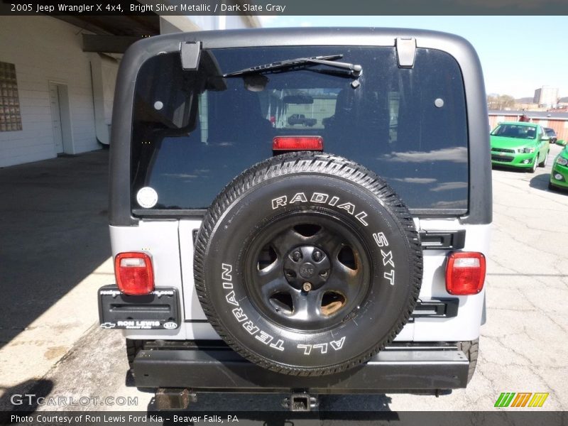 Bright Silver Metallic / Dark Slate Gray 2005 Jeep Wrangler X 4x4