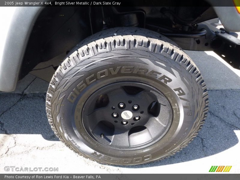 Bright Silver Metallic / Dark Slate Gray 2005 Jeep Wrangler X 4x4