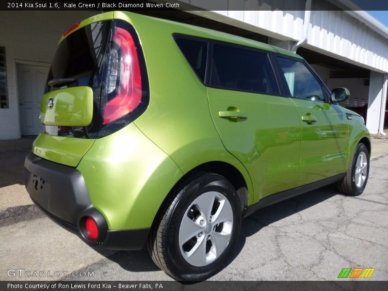 Kale Green / Black Diamond Woven Cloth 2014 Kia Soul 1.6