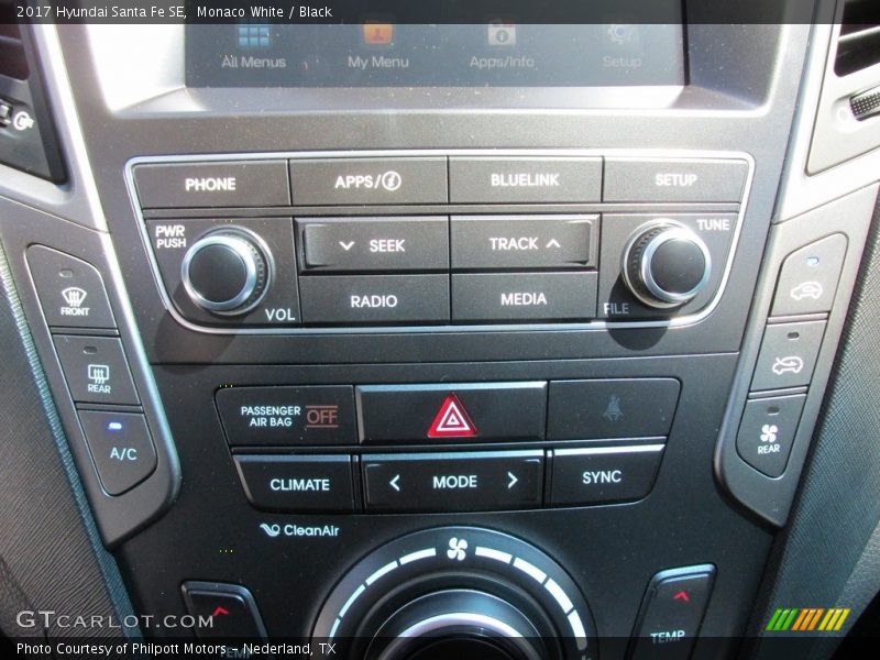 Monaco White / Black 2017 Hyundai Santa Fe SE