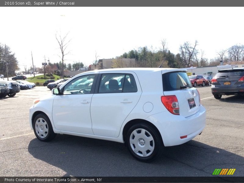 Super White / Charcoal 2010 Scion xD