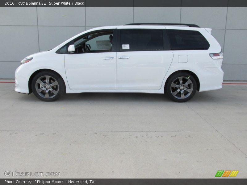 Super White / Black 2016 Toyota Sienna SE
