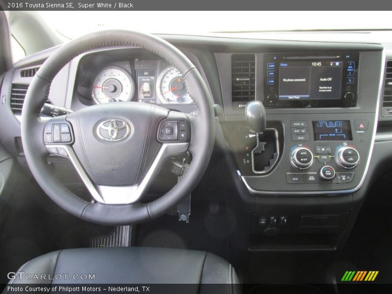 Super White / Black 2016 Toyota Sienna SE