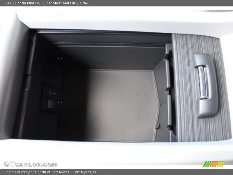 Lunar Silver Metallic / Gray 2016 Honda Pilot LX