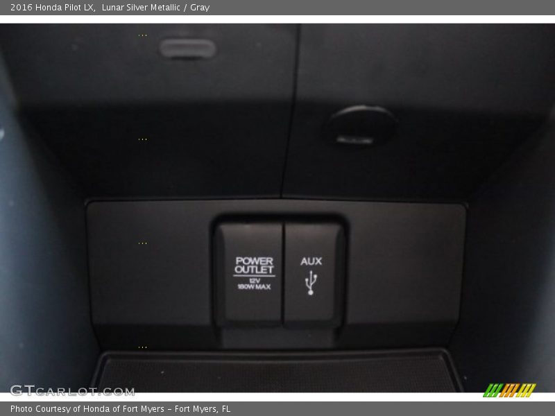 Lunar Silver Metallic / Gray 2016 Honda Pilot LX