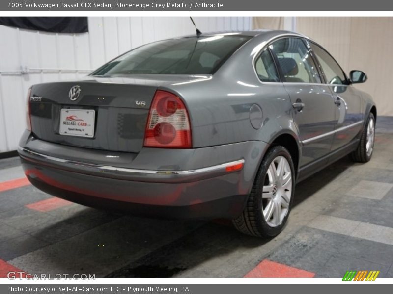 Stonehenge Grey Metallic / Anthracite 2005 Volkswagen Passat GLX Sedan