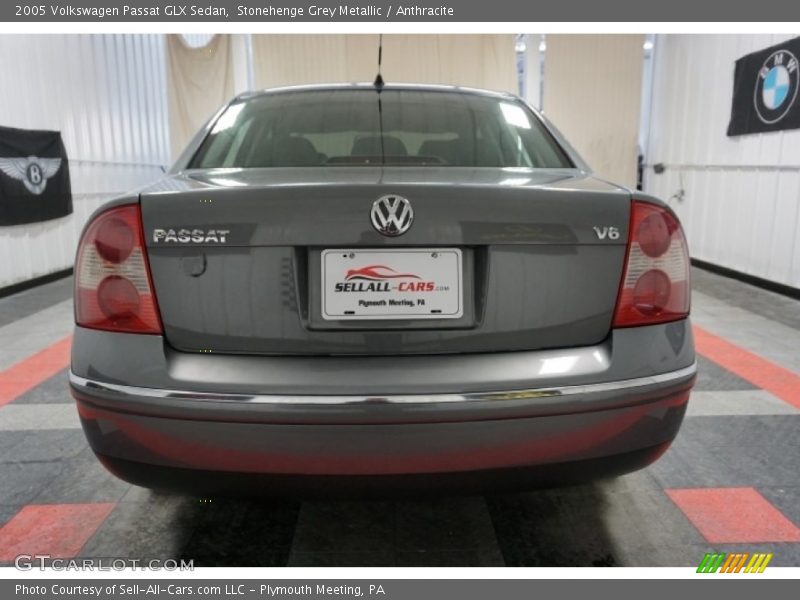 Stonehenge Grey Metallic / Anthracite 2005 Volkswagen Passat GLX Sedan