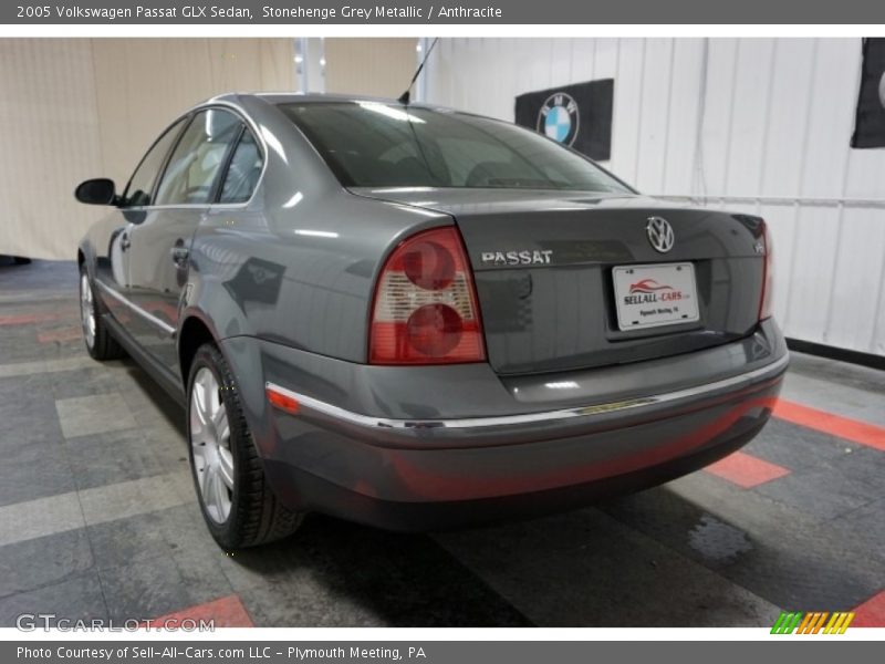 Stonehenge Grey Metallic / Anthracite 2005 Volkswagen Passat GLX Sedan