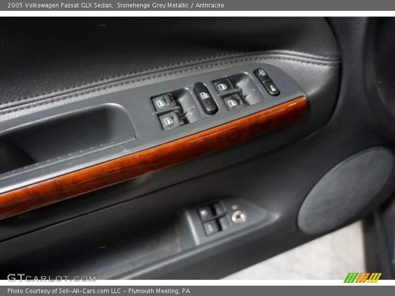 Stonehenge Grey Metallic / Anthracite 2005 Volkswagen Passat GLX Sedan