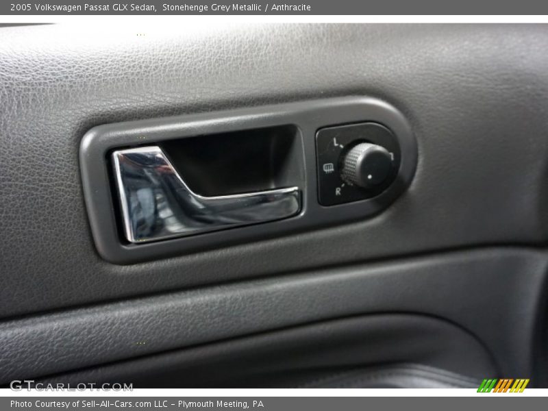 Stonehenge Grey Metallic / Anthracite 2005 Volkswagen Passat GLX Sedan