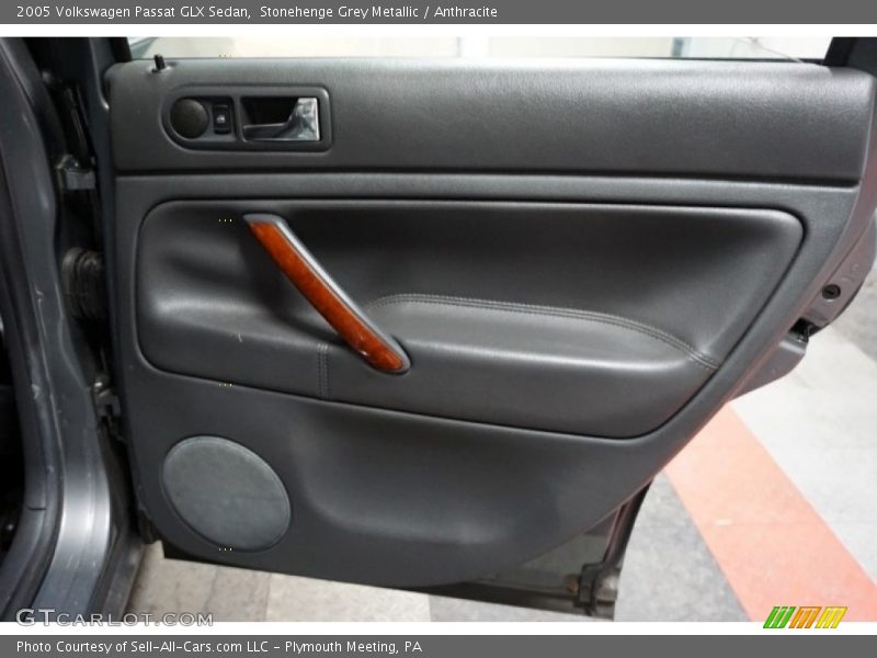 Stonehenge Grey Metallic / Anthracite 2005 Volkswagen Passat GLX Sedan