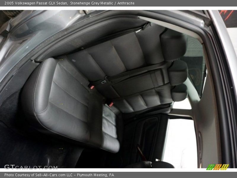 Stonehenge Grey Metallic / Anthracite 2005 Volkswagen Passat GLX Sedan