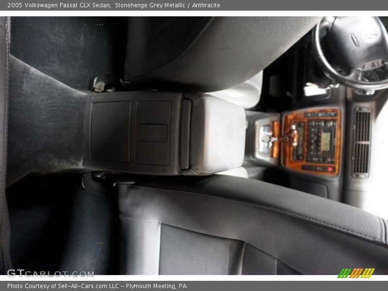 Stonehenge Grey Metallic / Anthracite 2005 Volkswagen Passat GLX Sedan
