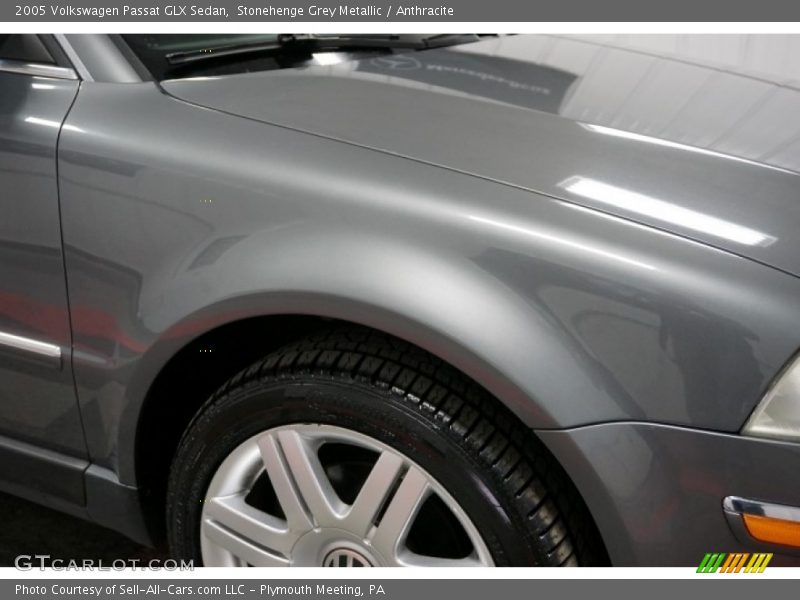 Stonehenge Grey Metallic / Anthracite 2005 Volkswagen Passat GLX Sedan