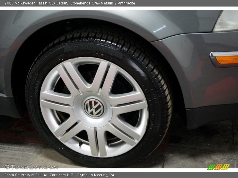 Stonehenge Grey Metallic / Anthracite 2005 Volkswagen Passat GLX Sedan