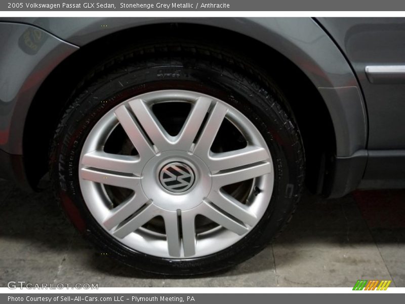 Stonehenge Grey Metallic / Anthracite 2005 Volkswagen Passat GLX Sedan