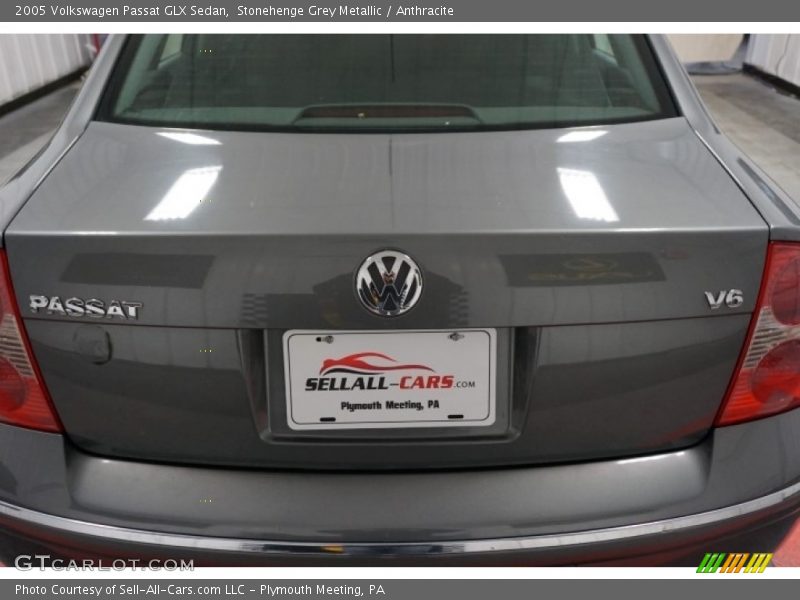 Stonehenge Grey Metallic / Anthracite 2005 Volkswagen Passat GLX Sedan