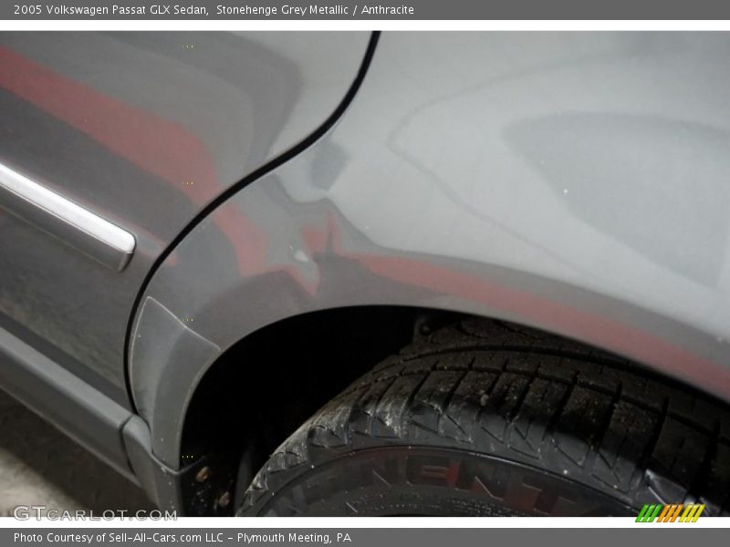 Stonehenge Grey Metallic / Anthracite 2005 Volkswagen Passat GLX Sedan