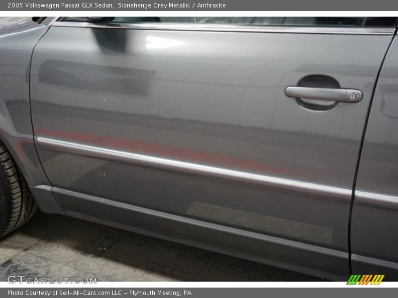 Stonehenge Grey Metallic / Anthracite 2005 Volkswagen Passat GLX Sedan