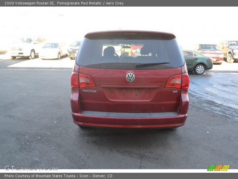 Pomegranate Red Metallic / Aero Grey 2009 Volkswagen Routan SE