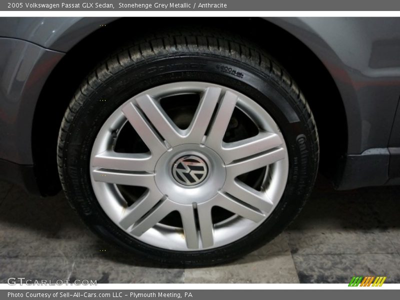 Stonehenge Grey Metallic / Anthracite 2005 Volkswagen Passat GLX Sedan