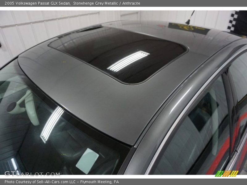 Stonehenge Grey Metallic / Anthracite 2005 Volkswagen Passat GLX Sedan